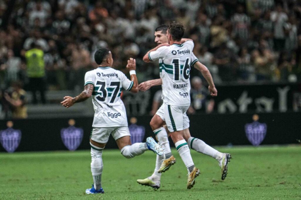 atletico-mg-coritiba-brasileirao-08-10 atletico-mg-coritiba-brasileirao-08-10