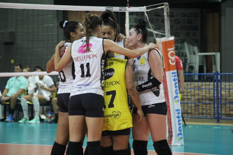 atual-campeao-dentilpraia-clube-mantem-base-e-busca-novo-titulo-