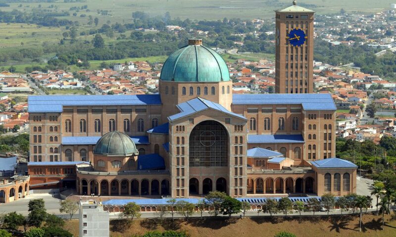 basilica_of_the_national_shrine_of_our_lady_of_aparecida_2007-e1633729125723 basilica_of_the_national_shrine_of_our_lady_of_aparecida_2007-e1633729125723