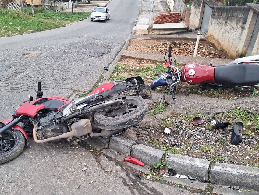 batida-motos-almirante-tamandare batida-motos-almirante-tamandare