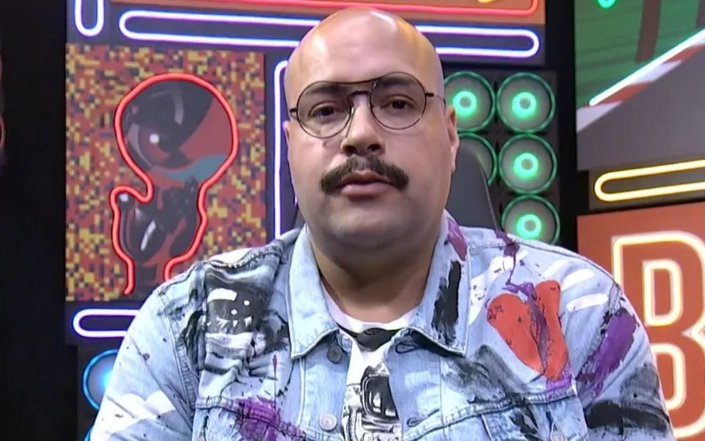 bbb-22-tiago-abravanel-saiu-confessionario-discurso-globo-reproducao_fixed_large