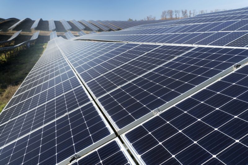 beautiful-alternative-energy-plant-with-solar-panels-min-e1648141627224