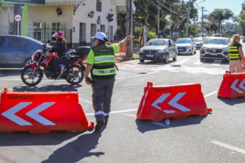 bloqueio-de-transito bloqueio-de-transito