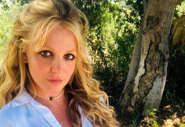 britney-comemora-capa