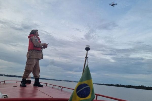 buscas-por-desaparecidos-em-Manaus-paraquedista buscas-por-desaparecidos-em-Manaus-paraquedista
