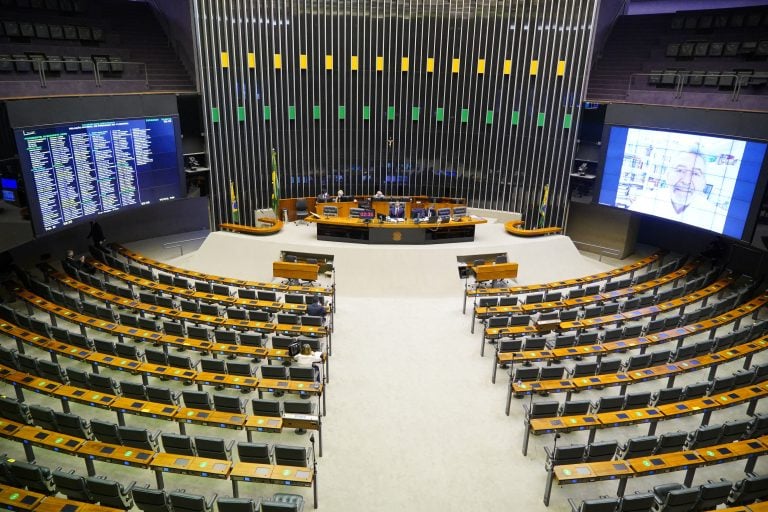 camara-deputados-2
