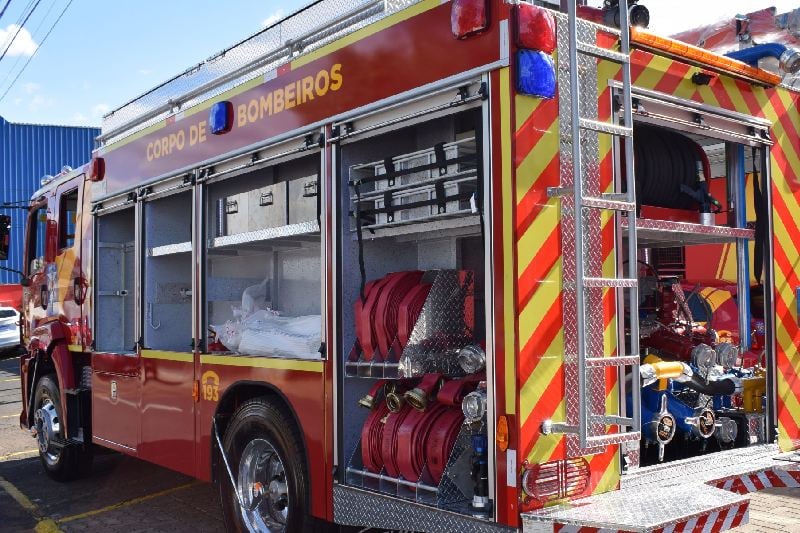 caminhao-bombeiros-1