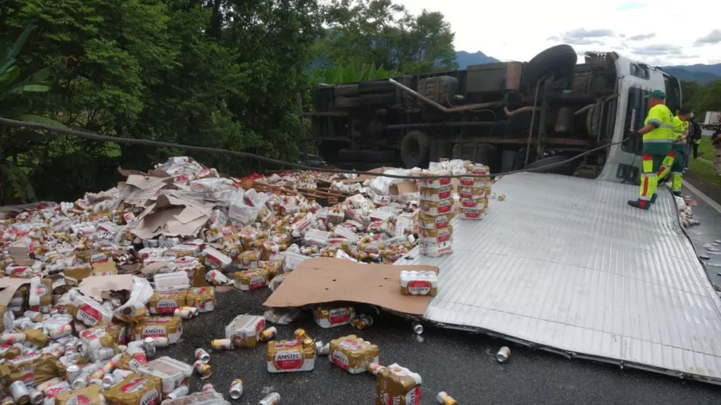 caminhao-cerveja-br-277