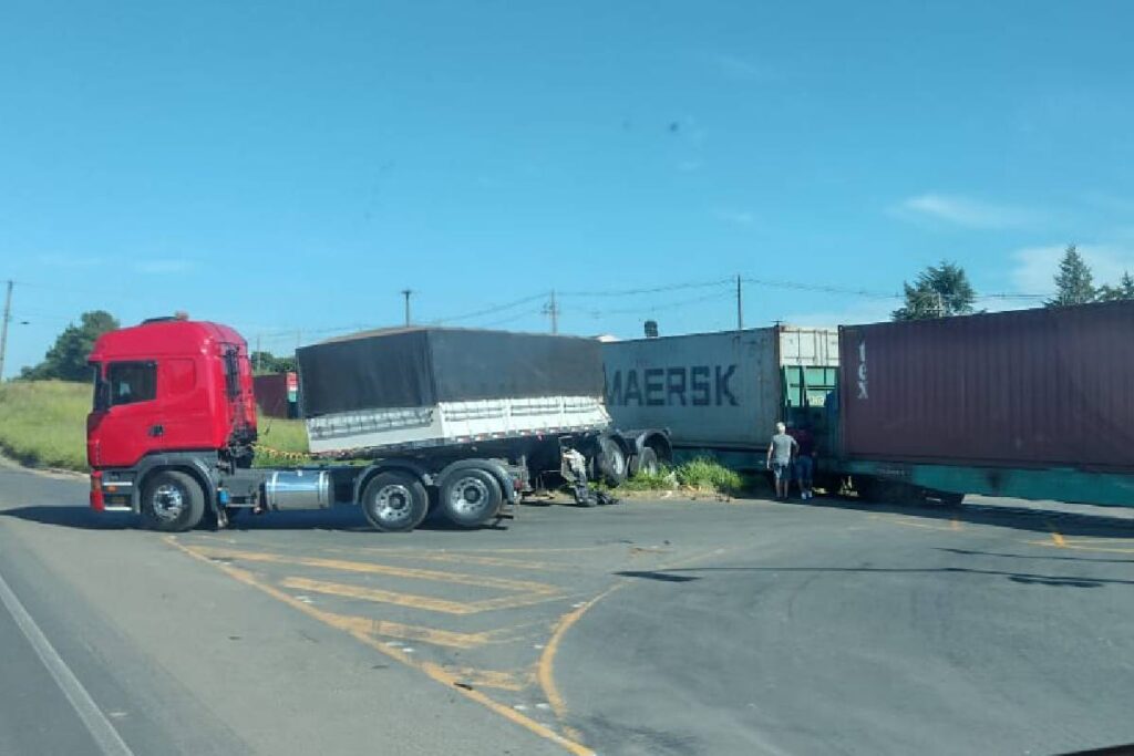 caminhao-trem-ponta-grossa caminhao-trem-ponta-grossa
