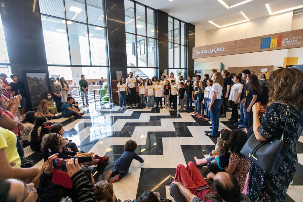 carnaval-curitiba-biblioteca-publica