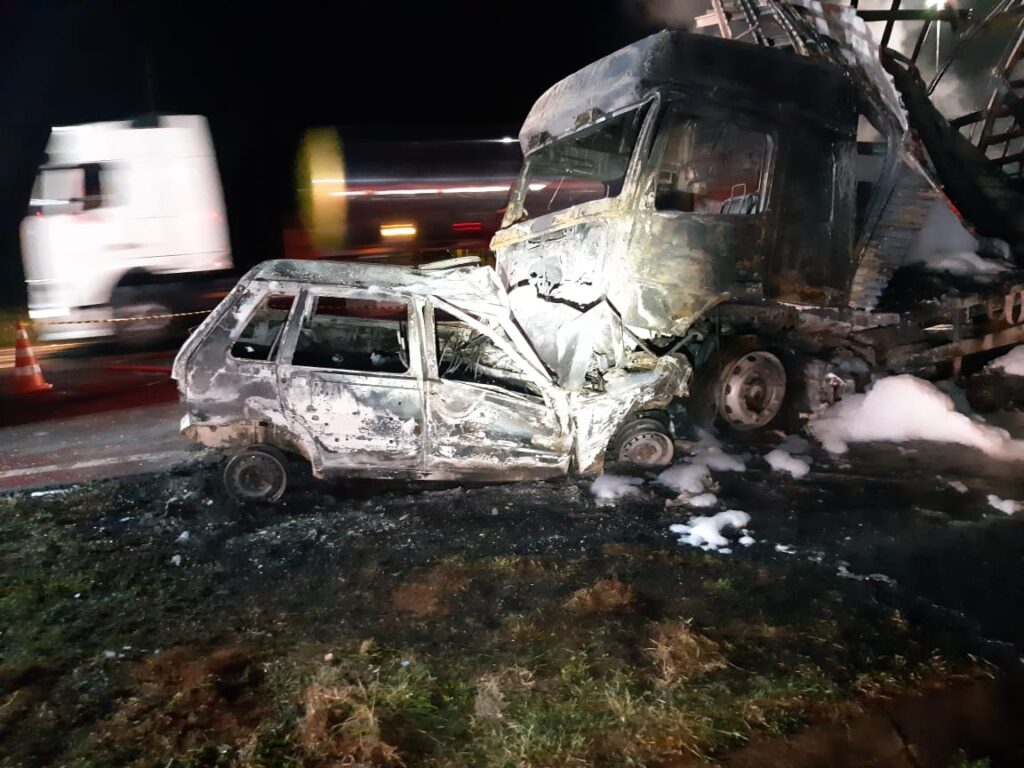 carro-caminhao-prf-br3762