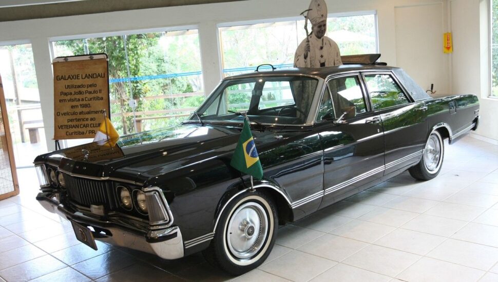 carro-papa-curitiba-exposicao