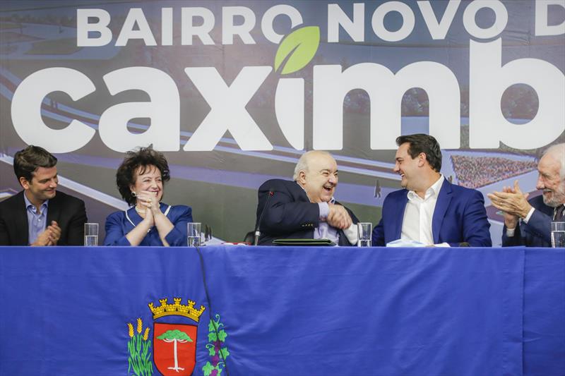 caxomba-assina-casas