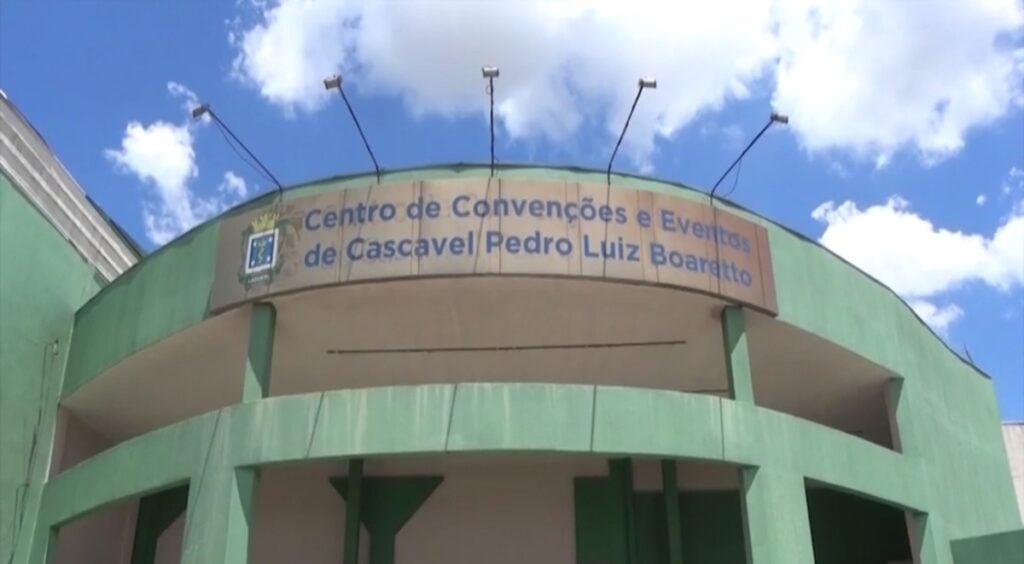 centro eventos cascavel velório vítimas avião que caiu em vinhedo