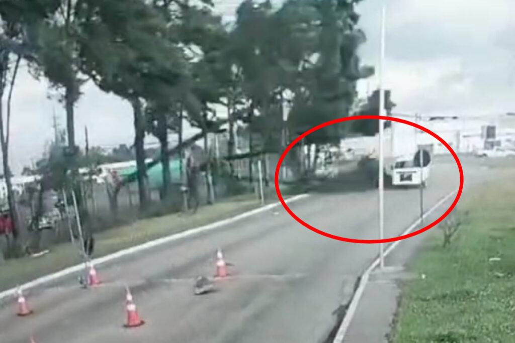 chuva-curitiba-video-ceasa-kombi chuva-curitiba-video-ceasa-kombi