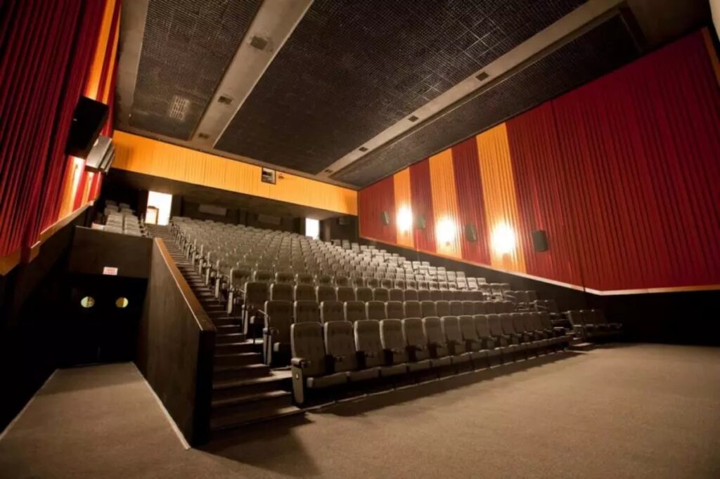 cinema-parana-multado