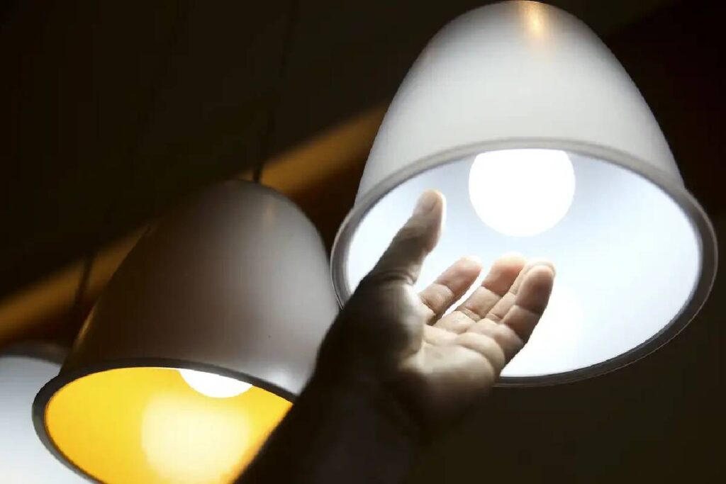 conta-de-luz-mais-cara-em-outubro conta-de-luz-mais-cara-em-outubro