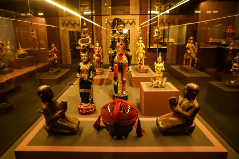Exposição Ásia: a terra, os homens, os deuses
