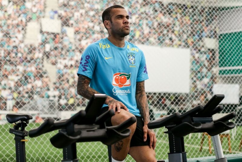 dani-alves-e1625849705492