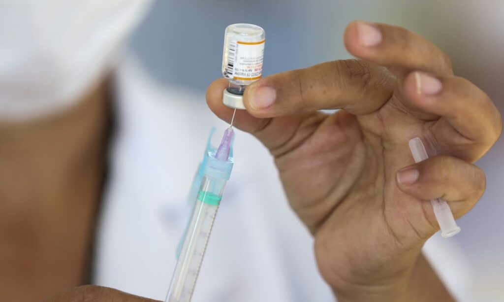 Vacinação de crianças contra a covid-19 na UBS 5 de Taguatinga Sul Vacinação de crianças contra a covid-19 na UBS 5 de Taguatinga Sul