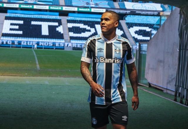 douglas-costa
