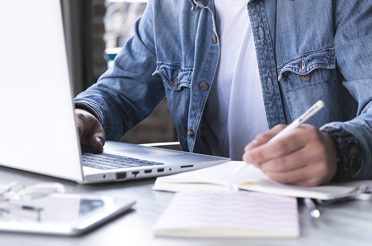 ea9709dc-f085-443b-99ed-8c258eb4771a