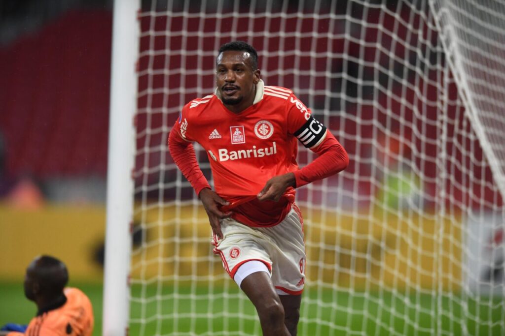 edenilson-no-atletico