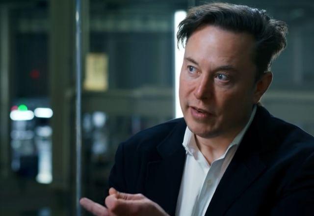 idosa-elon-musk