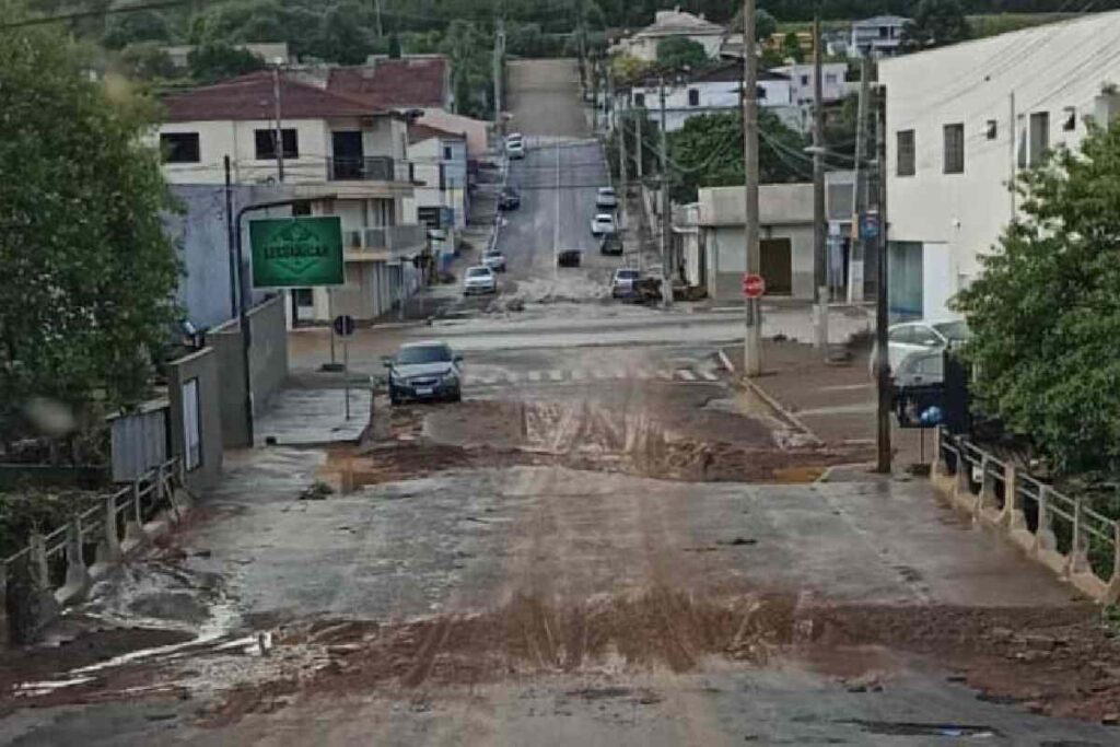 enchente-em-general-carneiro enchente-em-general-carneiro