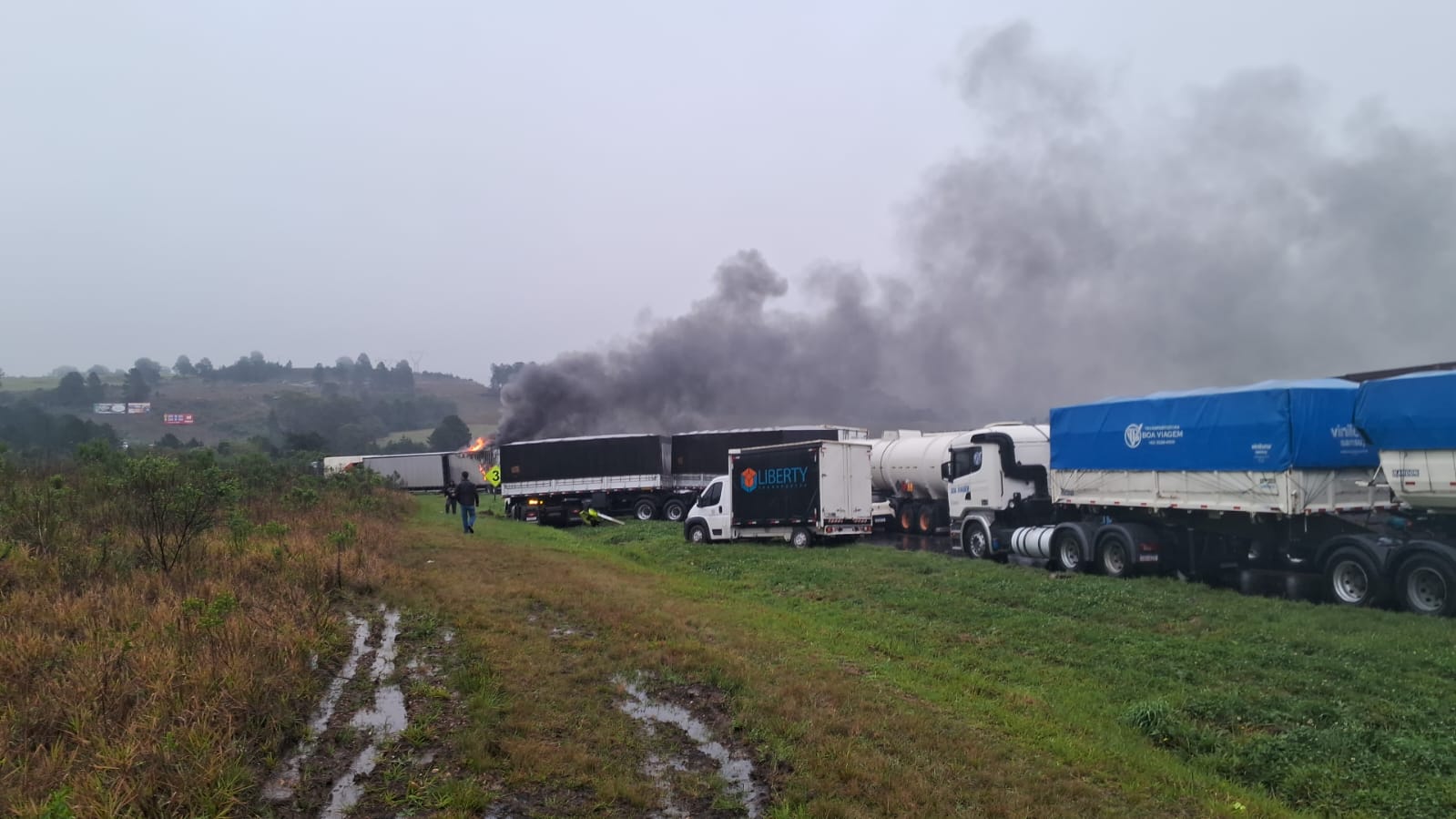 engavetamento-acidente-br-277