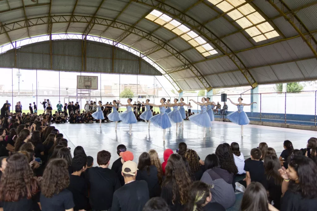 escola-danca-teatro-guaira