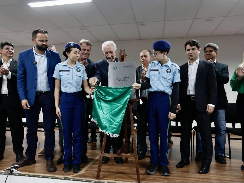 escola-operacao-quadro-negro