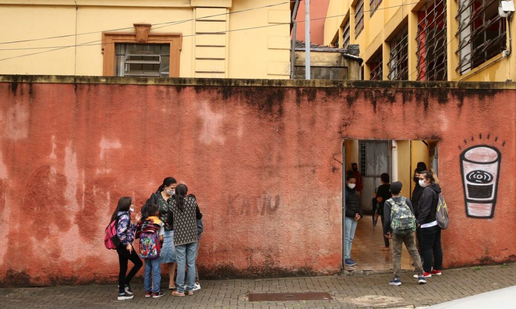 escolas_sao_paulo_rvrsa_abr_1810212172