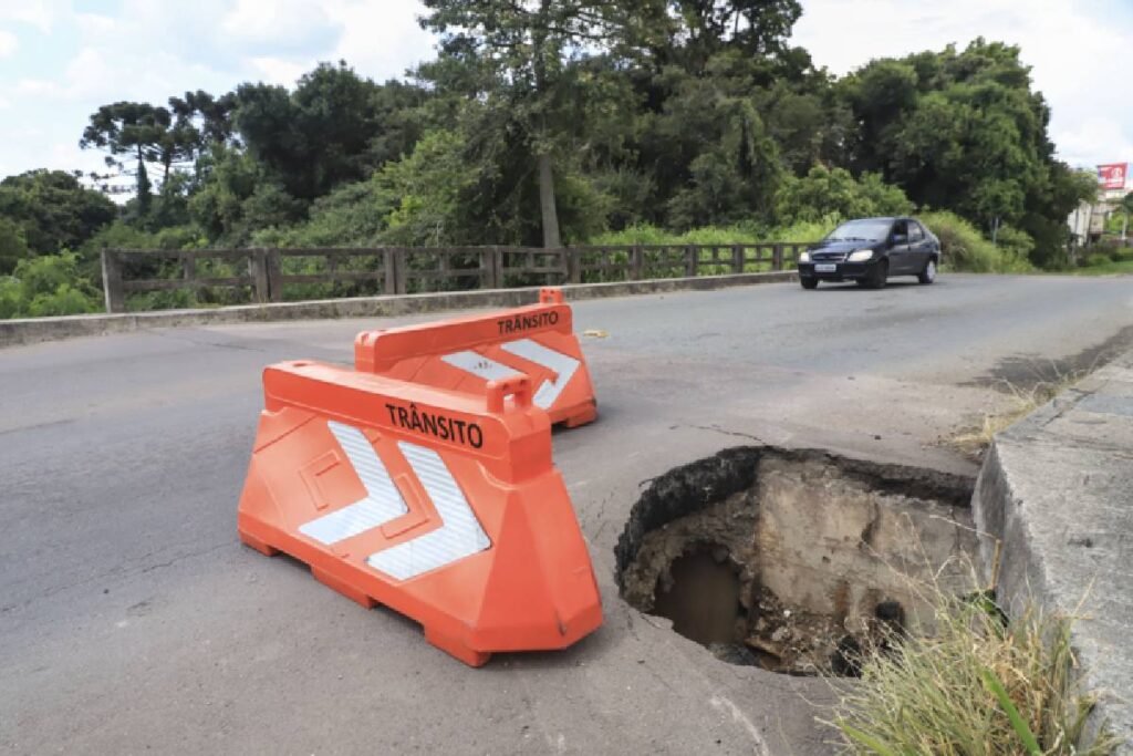 estrada-da-graciosa-bloqueada