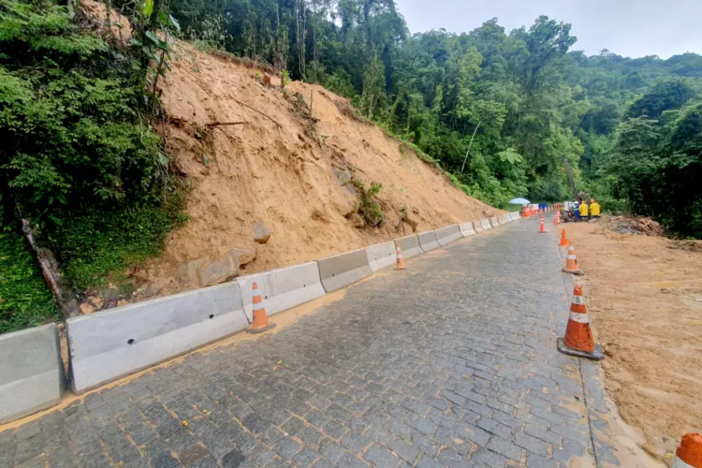 estrada-da-graciosa-interditada-6412451e2c963