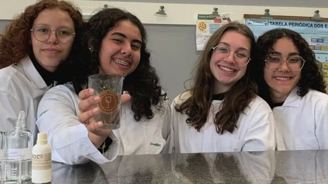 estudantes-copo-boa-noite-cinderela