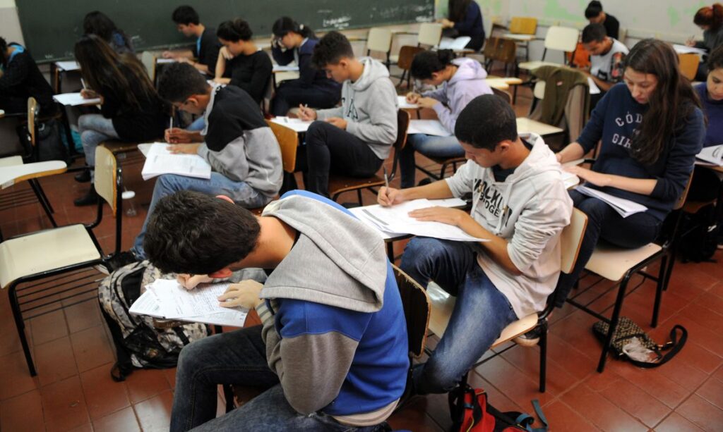 estudantes_simulado_do_enem_brasilia_0707161048 estudantes_simulado_do_enem_brasilia_0707161048