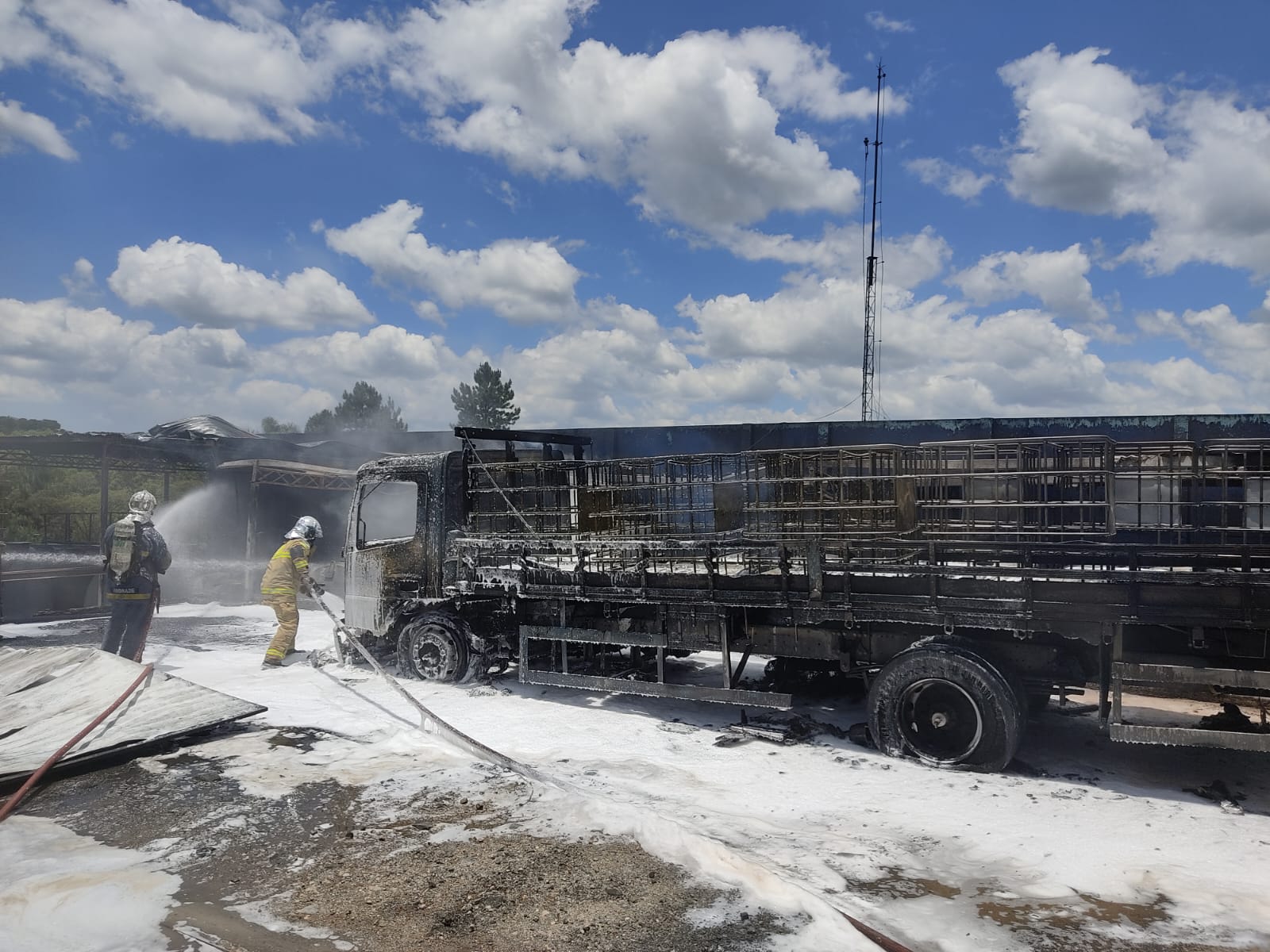 fabrica-de-tintas-incendio-campina-grande-do-sul