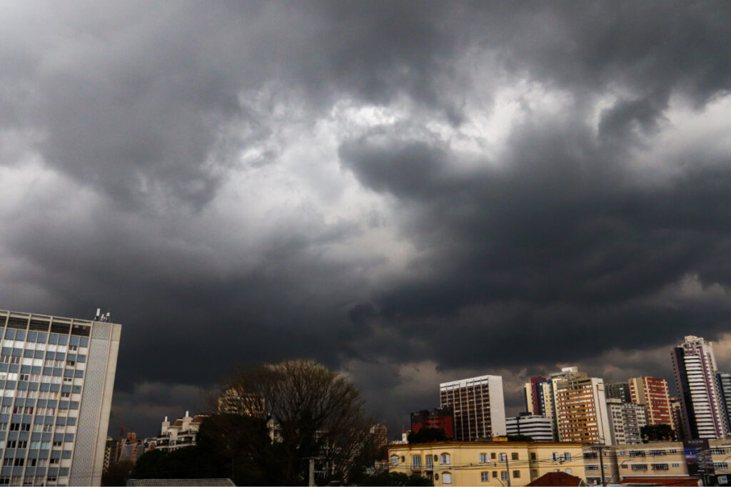 falta-de-luz-copel-chuva-parana falta-de-luz-copel-chuva-parana