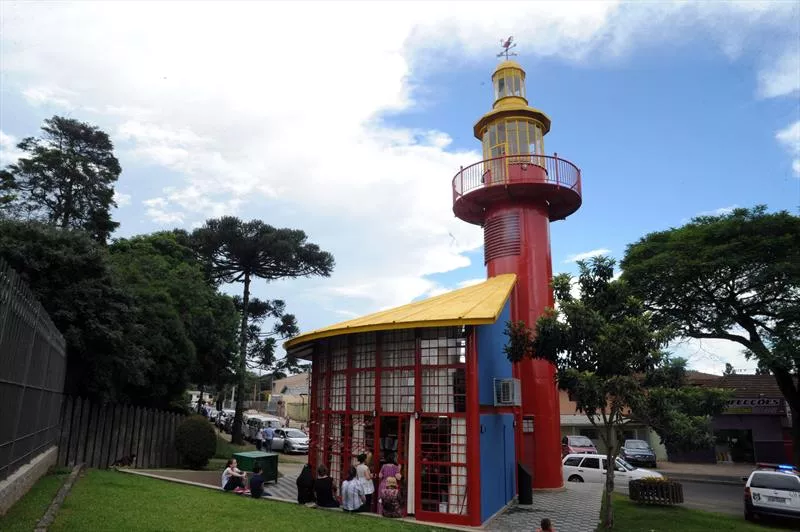farol-do-saber-curitiba farol-do-saber-curitiba-farois