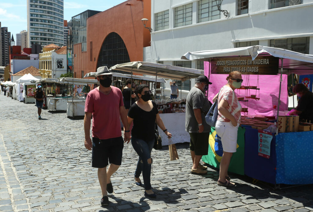 feirinha-largo2-scaled