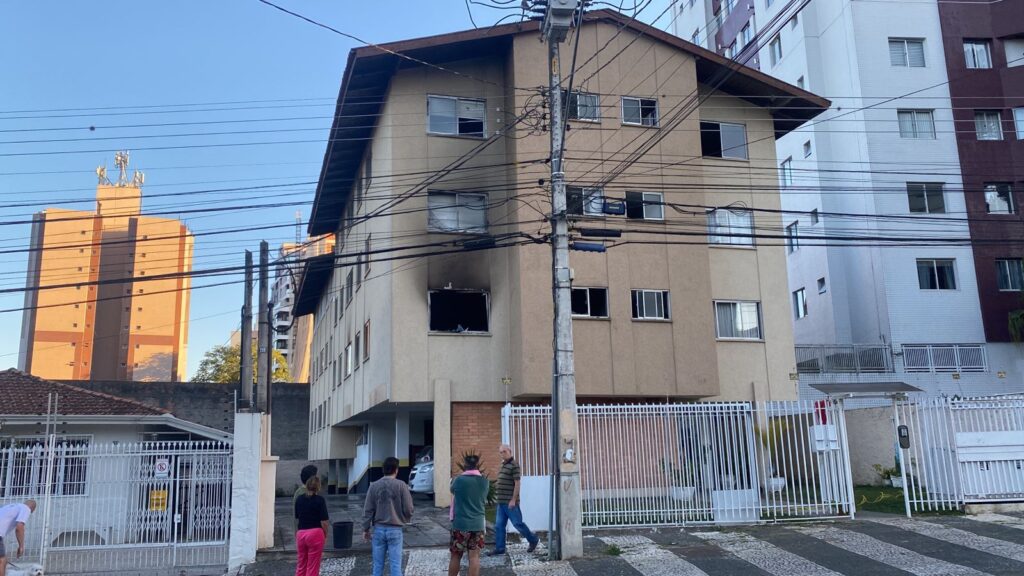 fogo-apartamento-curitiba fogo-apartamento-curitiba