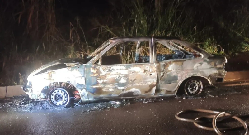 fogo-carro-ex-marido fogo-carro-ex-marido