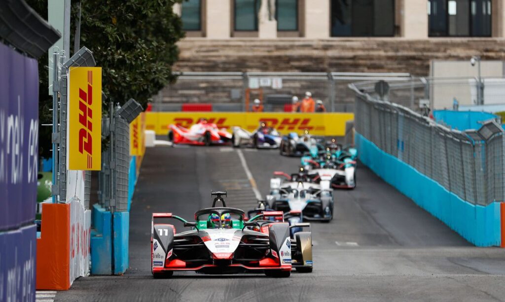 Audi e-tron FE07 #11 (Audi Sport ABT Schaeffler), Lucas di Grassi Audi e-tron FE07 #11 (Audi Sport ABT Schaeffler), Lucas di Grassi