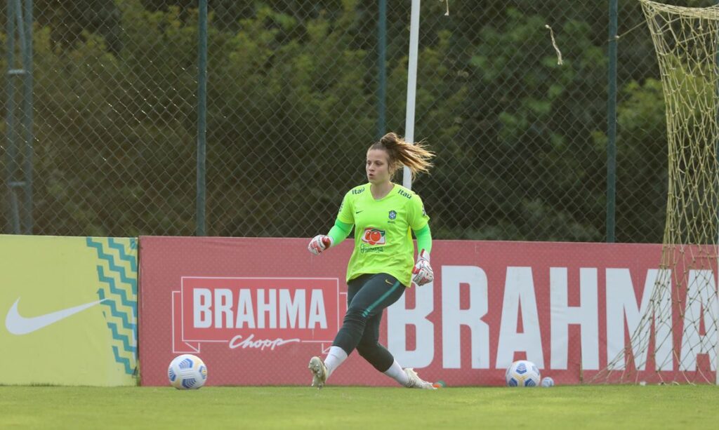 futebol-feminino-gabi-thais