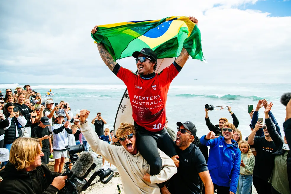 gabriel-medina-23margarets-a50i0137-aaron-hughes