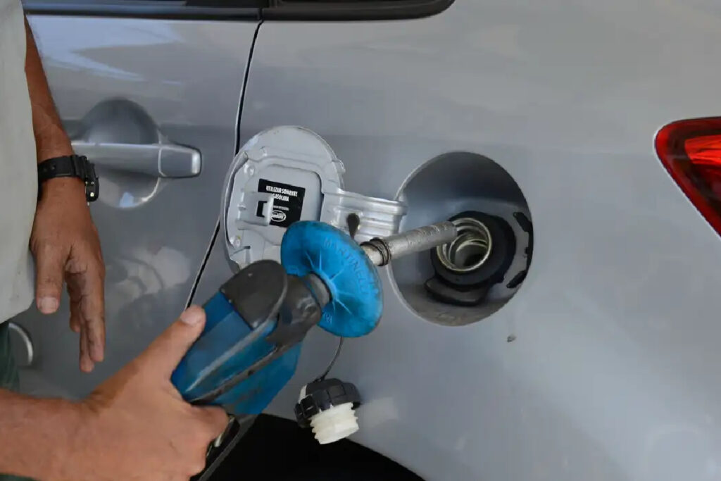 gasolina-vai-subir-amanha-petrobras gasolina-vai-subir-amanha-petrobras
