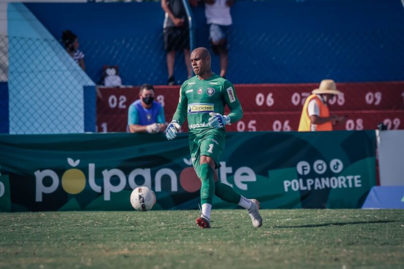 goleiro-gleison-e1647536616402