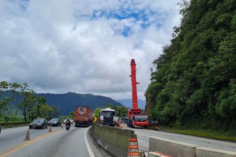 Guindaste do DER chega à BR-277 para obra emergencial no Litoral – Guindaste do DER chega à BR-277 para obra emergencial no Litoral –