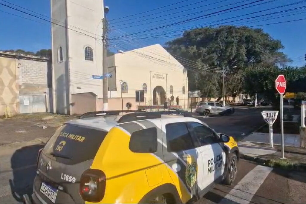 homem-que-invadiu-igreja homem-que-invadiu-igreja